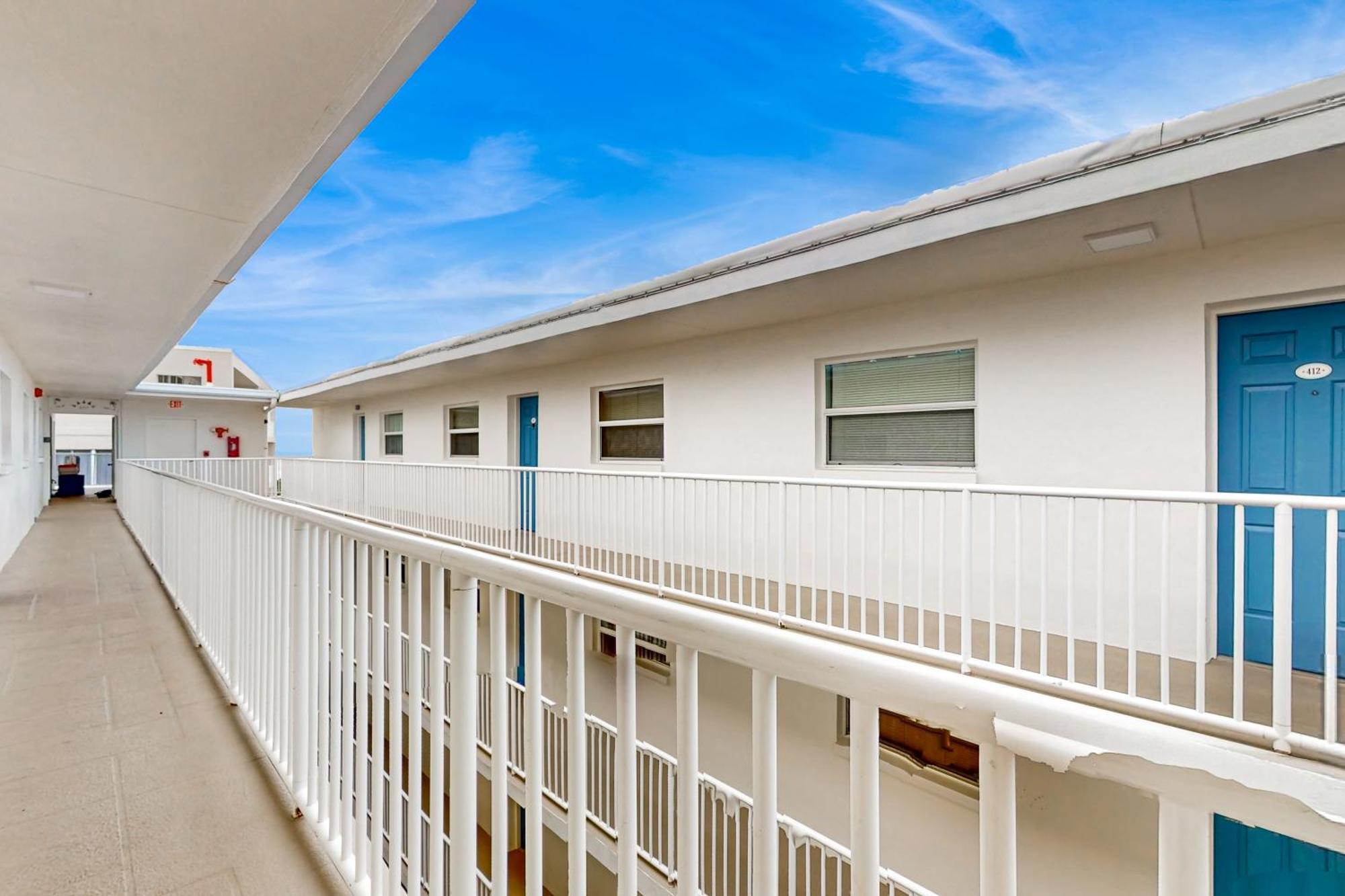 Tropical Paradise Clearwater Beach Room photo